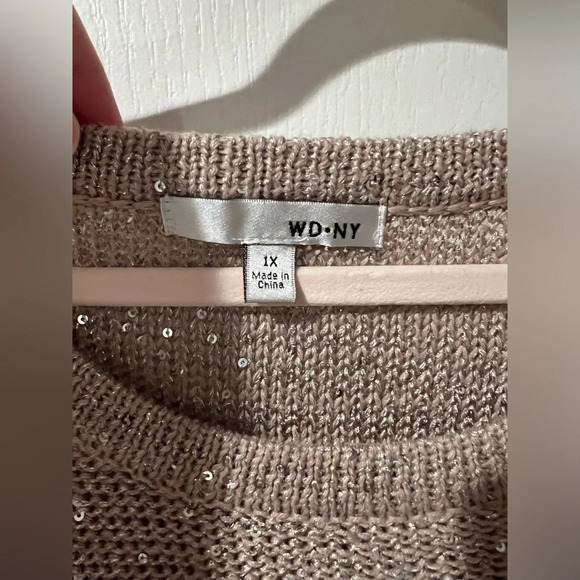 WD NY sweater top with sequins sz 1X. - Picture 3 of 6